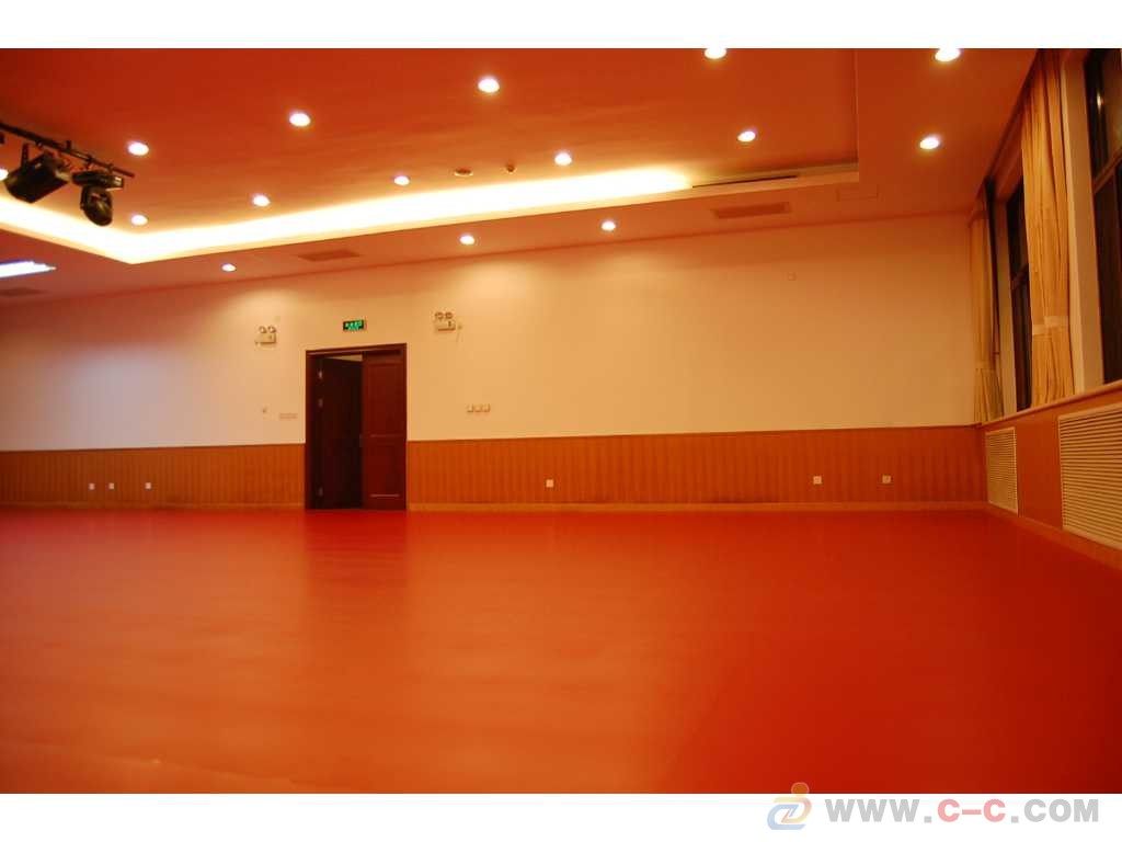 年終歲尾電商大爭之時，正是大家購買舞臺地板的好時機