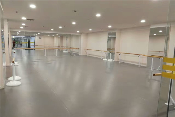 舞蹈地膠顏色和舞蹈室背景怎樣搭配？