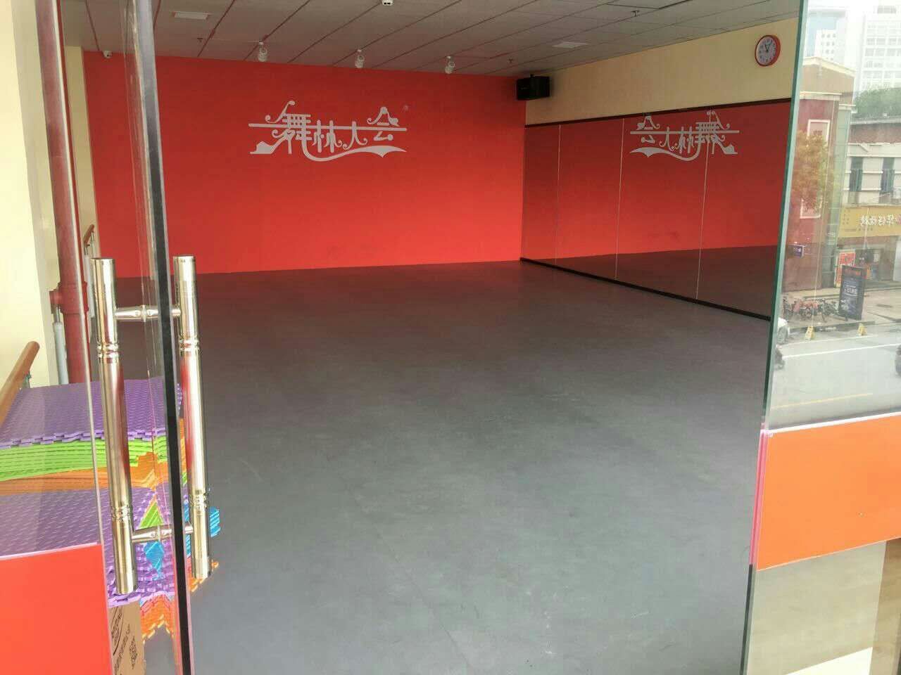 舞蹈地膠--江蘇東臺(tái)市舞林大會(huì)成功案例