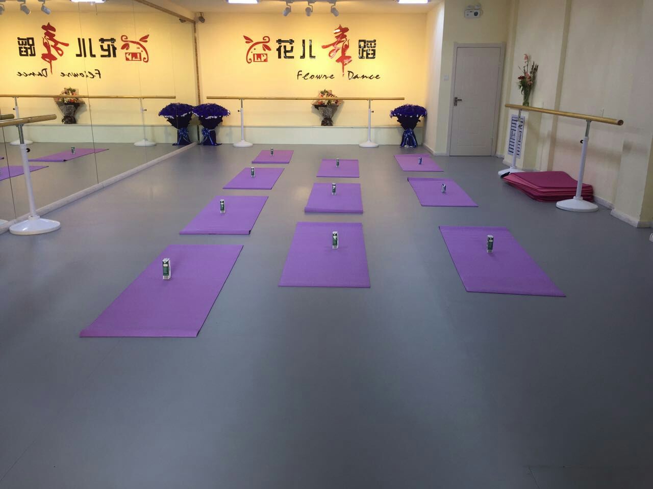 舞蹈地膠--黑龍江花兒舞蹈室成功案例