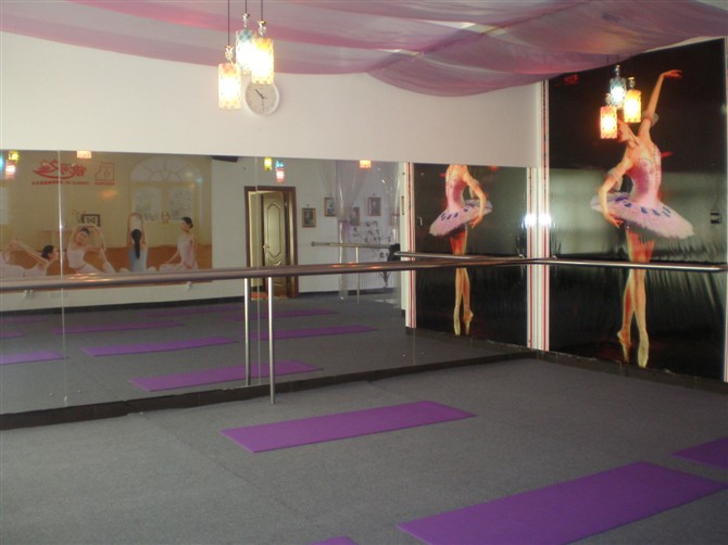 舞蹈地板.jpg 舞蹈地板.jpg