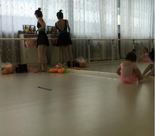 舞蹈地膠 舞蹈地膠